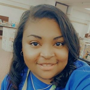 Meet your Posher, Kira